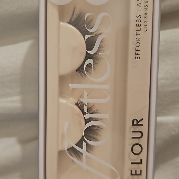 Fake lashes - Picture 2 of 6